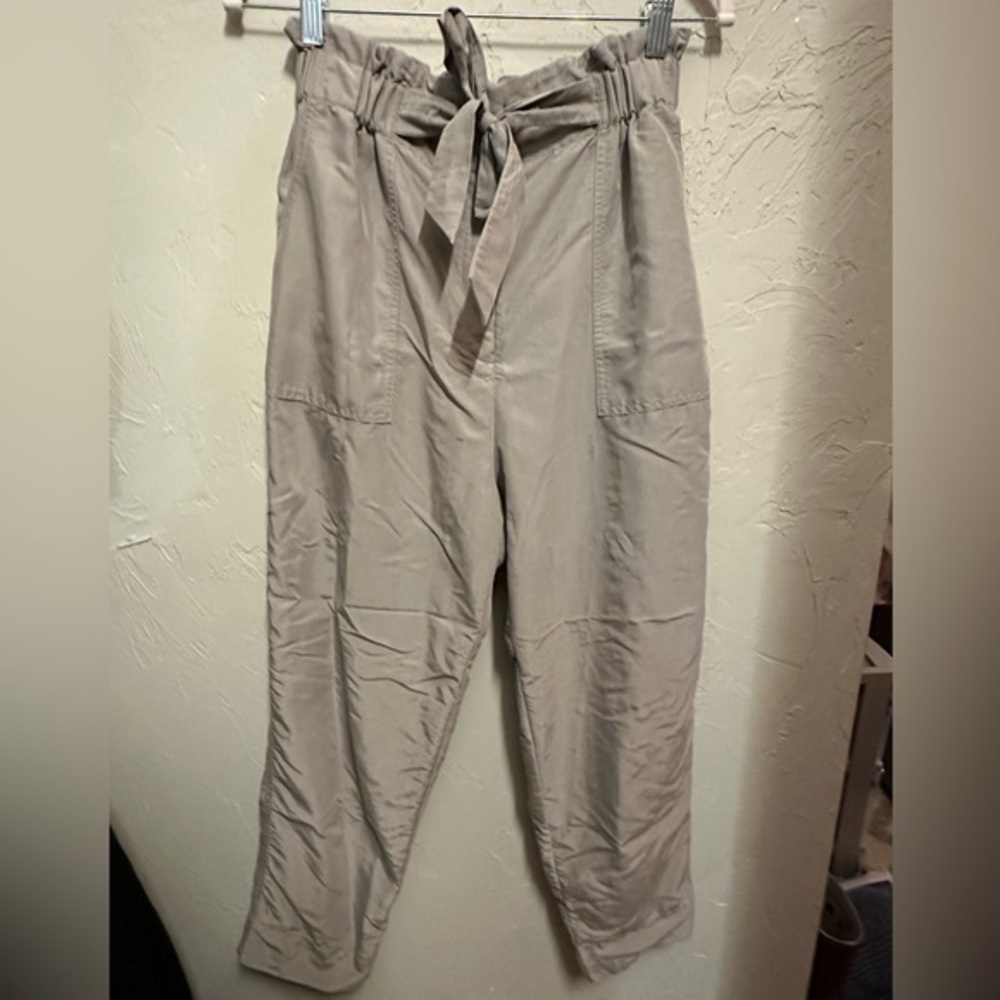Women’s Prologue Khaki Tie-Waist Cropped Work Pants - size small🤍